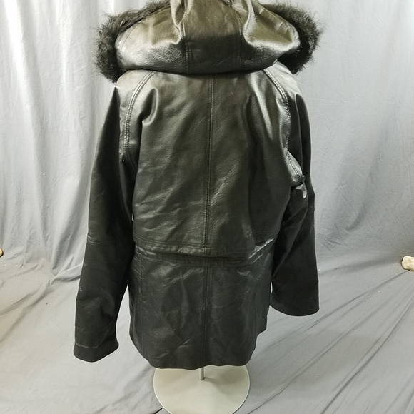 Coft & Barrow black leather winter jacket with removable faux fur trimmed hood. - Picture 4 of 13